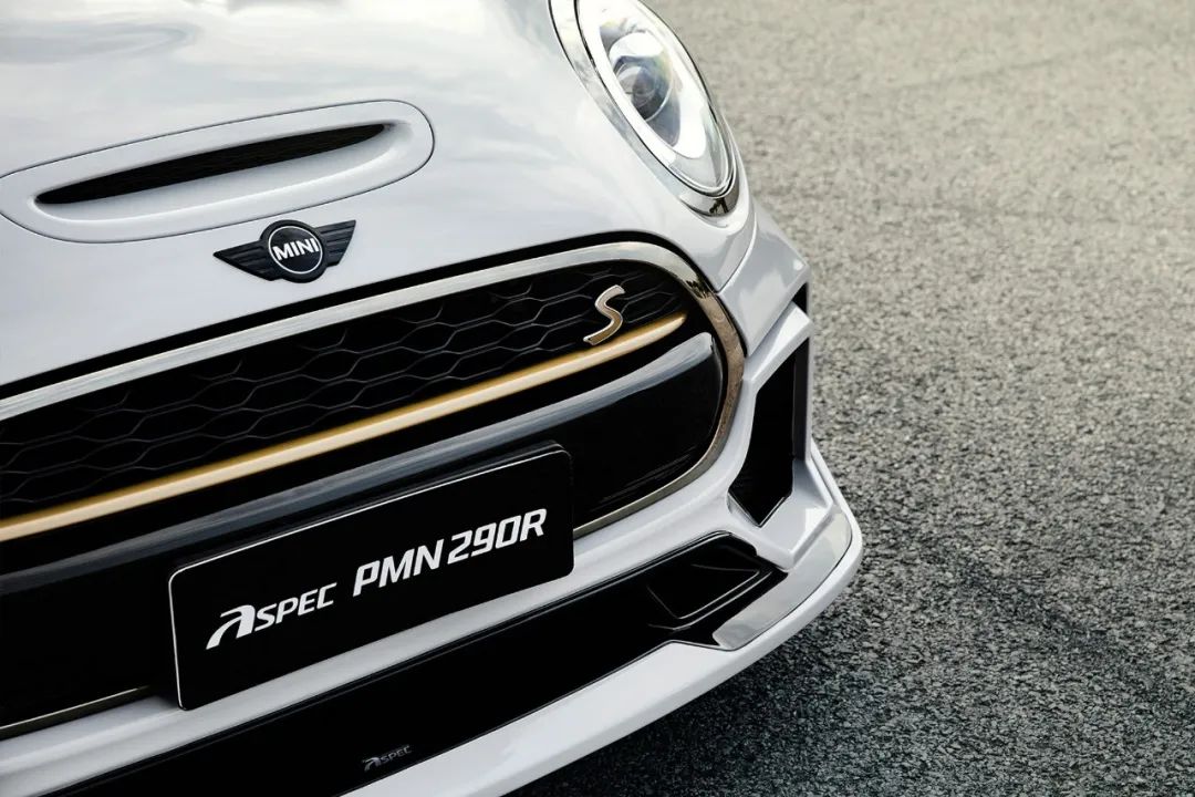mini美女车主也疯狂全面升级aspec宽体大尾翼动力达290匹