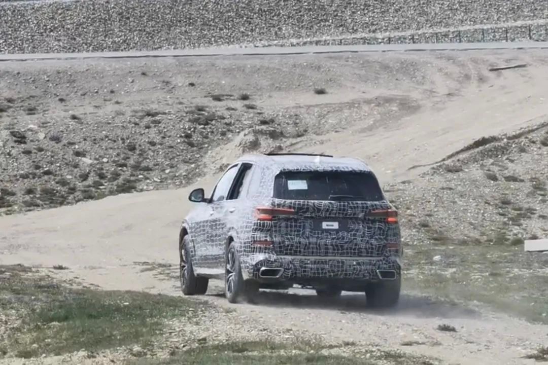 国产宝马x5路试预计搭载20t低功率发动机售价或低于60万