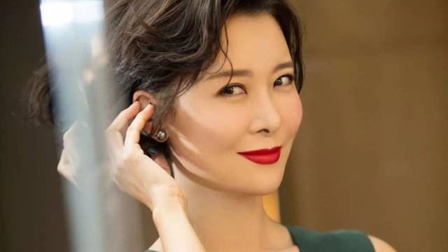 事实证明,50岁的柯蓝已经活成一个“神话”|柯蓝|李亚鹏|易立竞_新浪新闻