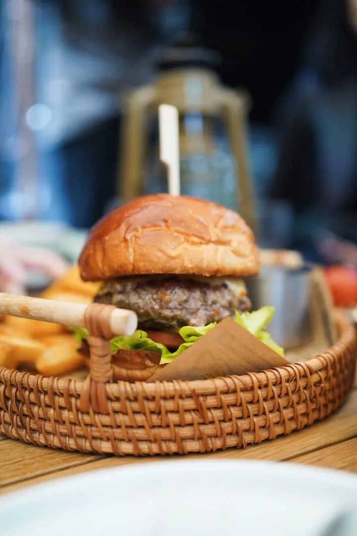 元旦假期最后一天，推荐几家可以吃brunch的杭州西餐厅休闲区蓝鸢梦想 - Www.slyday.coM