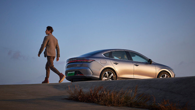 可油、可电、可增程 吉利与比亚迪的这两款车可买