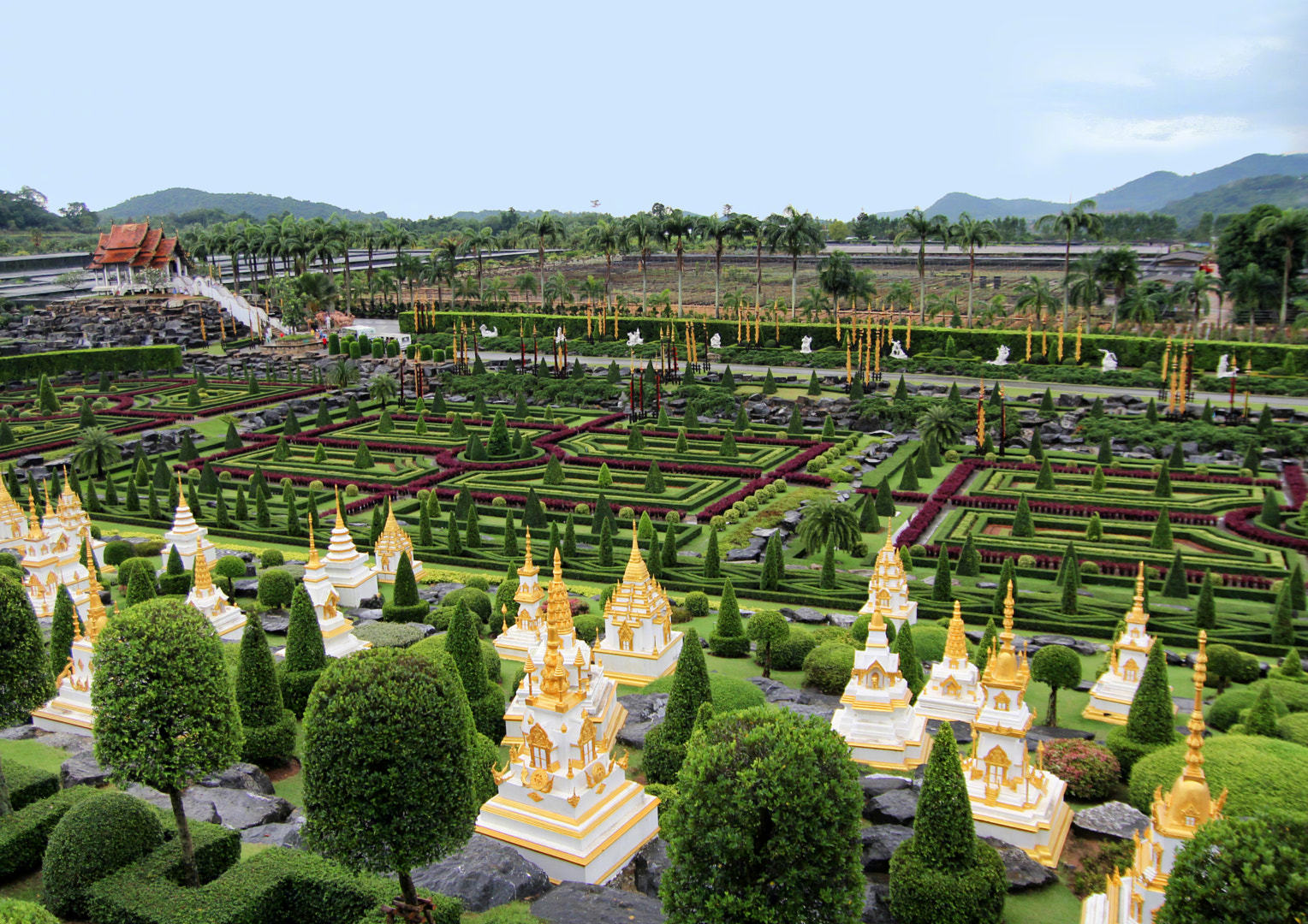 东芭乐园又名侬律花园占地1600余亩