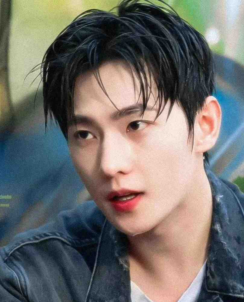 男明星湿发造型有多绝?成毅杨洋视觉盛宴,看到肖战王一博太惊艳休闲区蓝鸢梦想 - Www.slyday.coM 男明星湿发造型有多绝?成毅杨洋视觉盛宴,看到肖战王一博太惊艳休闲区蓝鸢梦想 - Www.slyday.coM