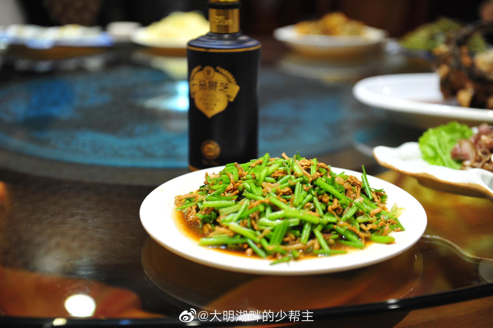 来景芝品白酒怎么少得了好菜配?巧合的是,最出名的菜就叫景芝小炒