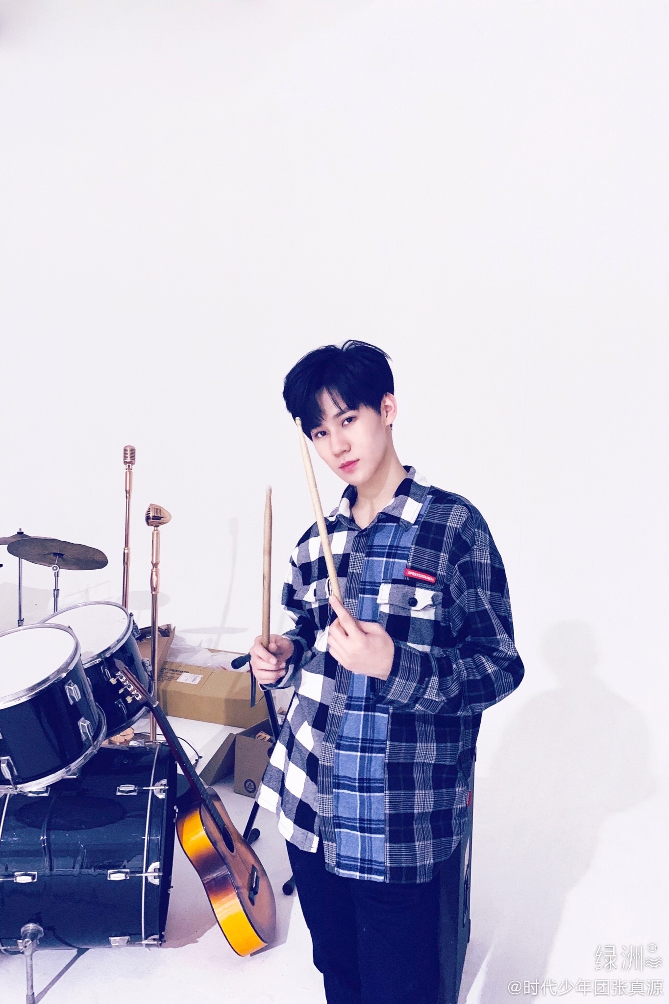 拿鼓槌的真源太a了吧