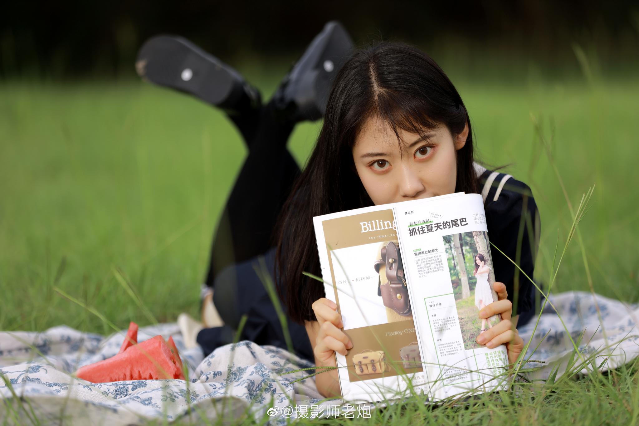 深圳约拍jk校服地点:北站草地出镜:吴佳曦_高清图集_新浪网