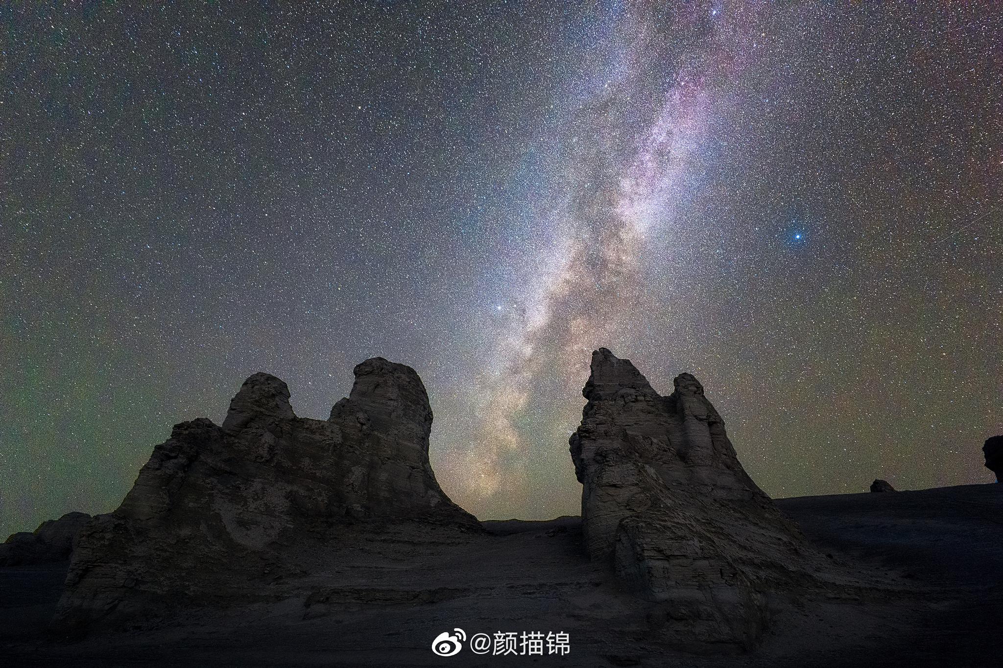 “南昆仑，北祁连，山下瀚海八百里，八百里瀚海无人烟_新浪新闻