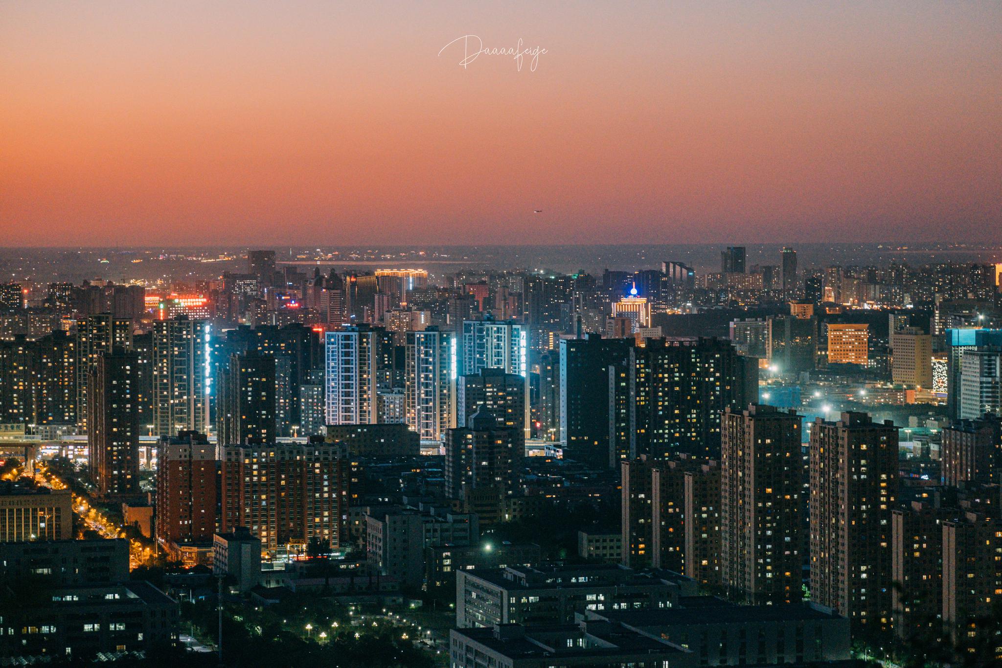 乌鲁木齐的黄昏天际线._高清图集_新浪网