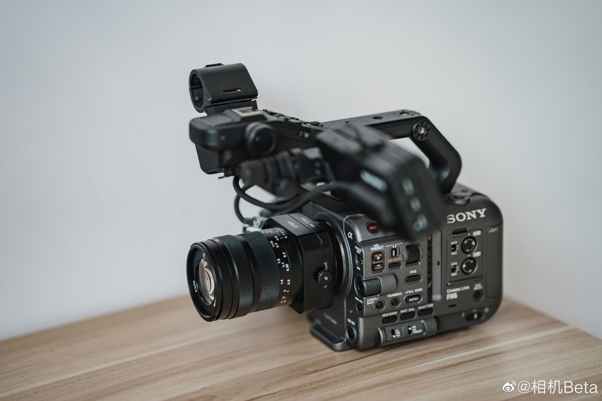 当索尼fx6 遇见岩石星85mm新头__财经头条