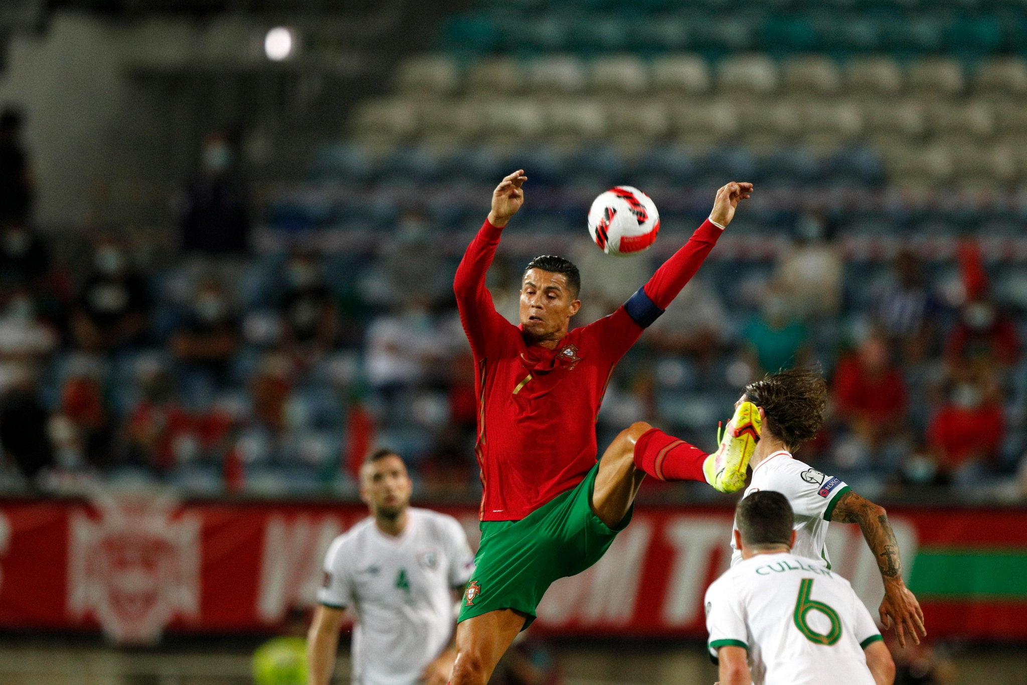 (外代二线)足球——世界杯预选赛:葡萄牙胜爱尔兰