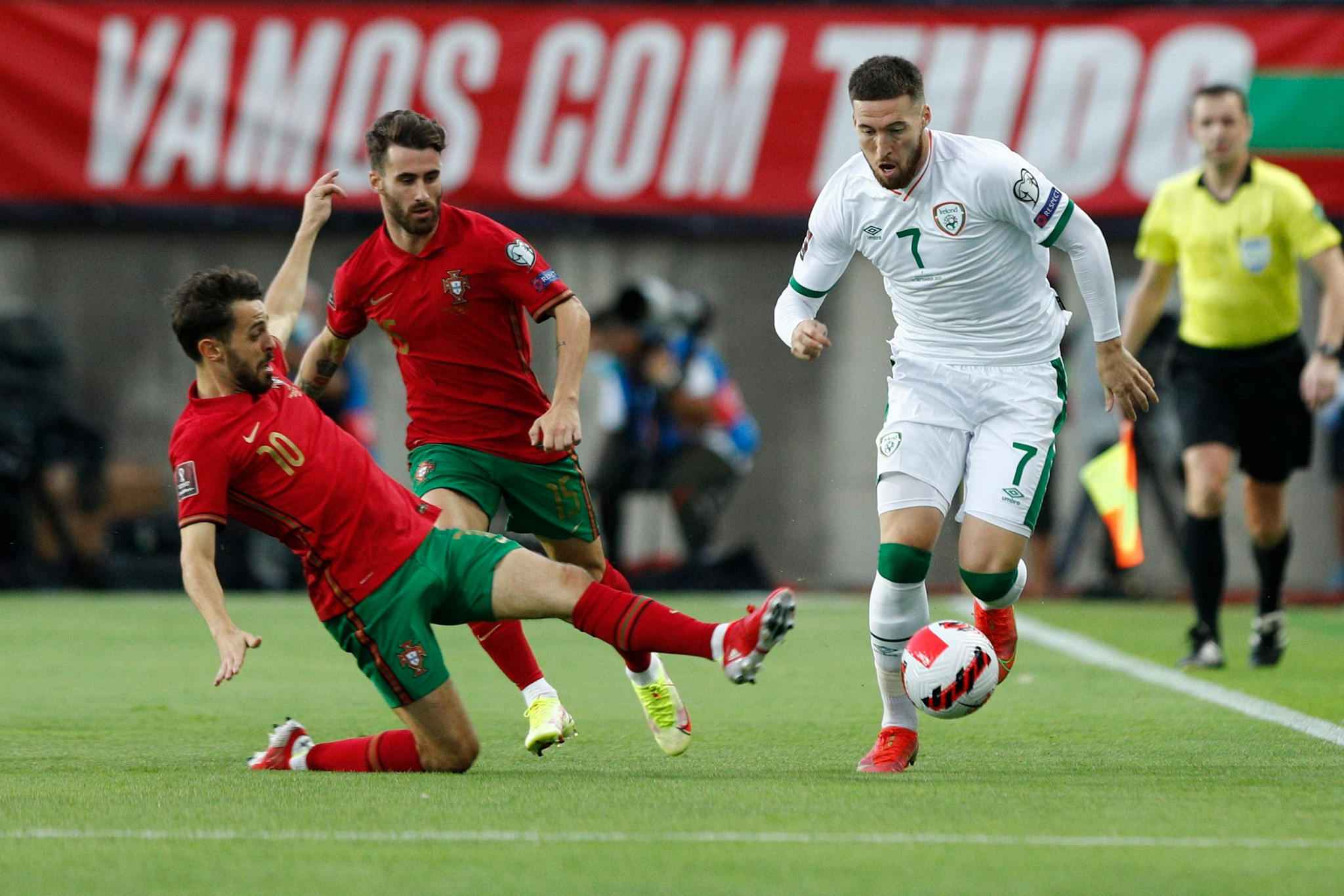 (外代二线)足球——世界杯预选赛:葡萄牙胜爱尔兰