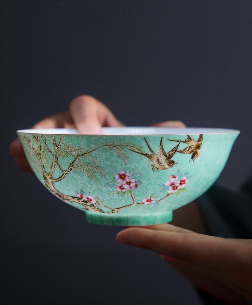 薄如蝉翼薄胎瓷亦称脱胎瓷蛋壳瓷