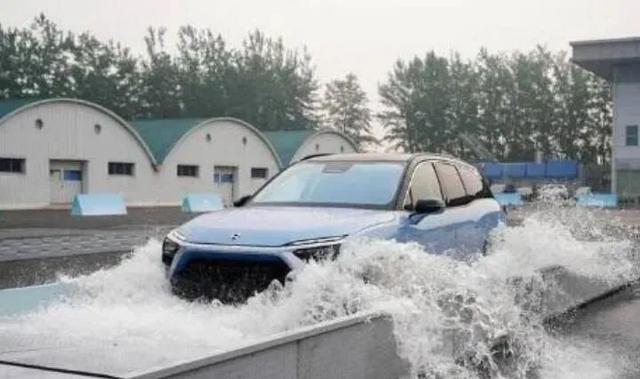 广州暴雨又上热搜，不是所有泡水车都可以理赔？买二手车要更小心