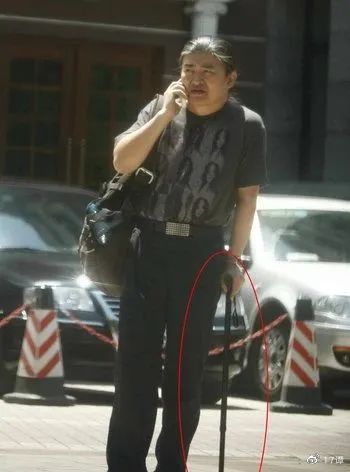 刘欢已经60岁了:歌王缓缓走下山,歌迷仍在风雨中