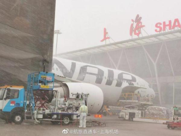 受台风“烟花”影响 今日上海杭州两地机场航班全部取消休闲区蓝鸢梦想 - Www.slyday.coM