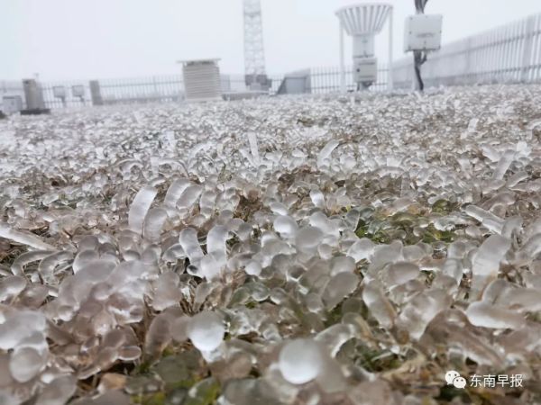 刚刚！泉州下雪了！休闲区蓝鸢梦想 - Www.slyday.coM