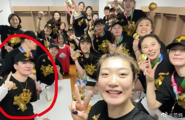 国家女篮核心李梦喜欢的大叔张隆究竟长啥样