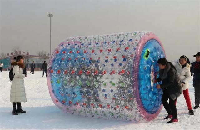 奇趣梦幻浪漫好玩30000㎡超大型冰雪乐园元旦盛大开园一票通玩十余种
