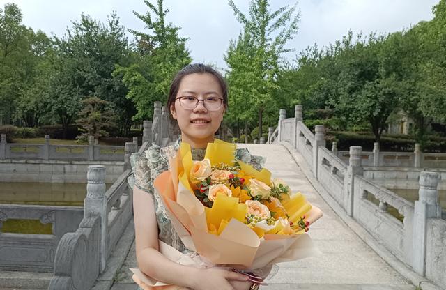 高考放榜！襄阳高分同学分享学习经验休闲区蓝鸢梦想 - Www.slyday.coM