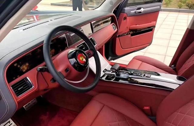 实拍红旗l5,气场强大,豪华程度不输新款宾利!