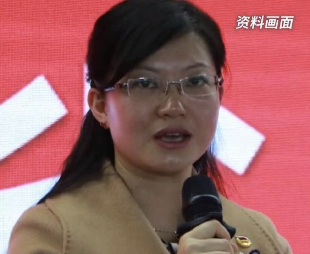云南80后女局长段颖“大搞权色交易”,她到底做了什么?|云南|段颖|女局长_新浪新闻