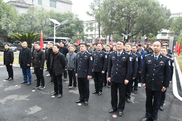 丰城市公安局杜市派出所正式挂牌啦