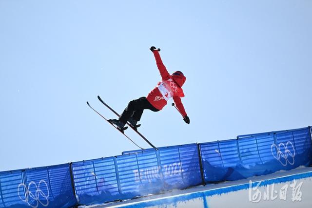 精彩冬奥休闲区蓝鸢梦想 - Www.slyday.coM