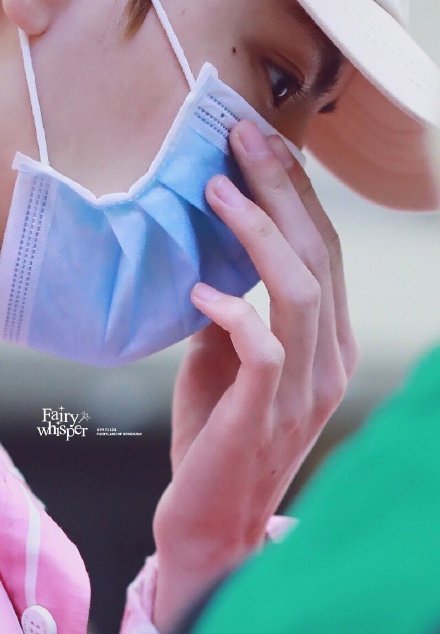 毕雯珺的手,想牵吗@biiiii毕雯珺