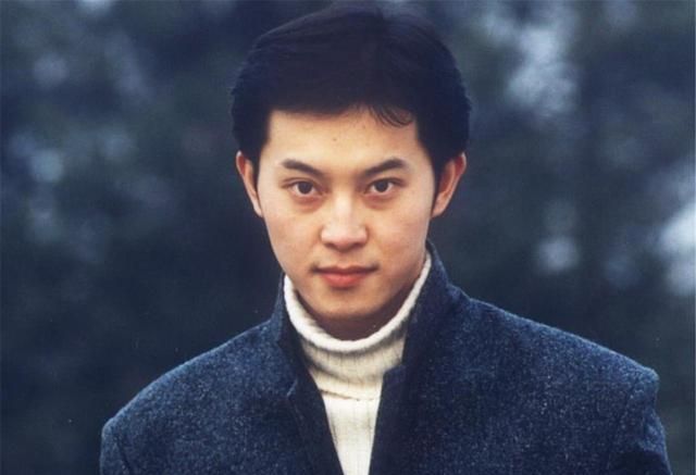 军艺校草再添一人看到现照后网友杨洋挺住