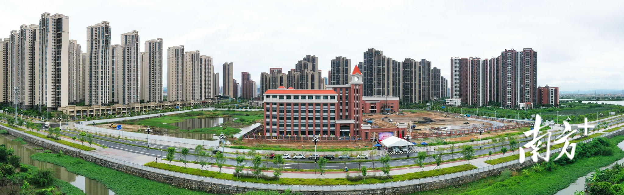 斗门区成功引进文园中学合作办学,新建珠峰实验学校,齐正小学,西湖