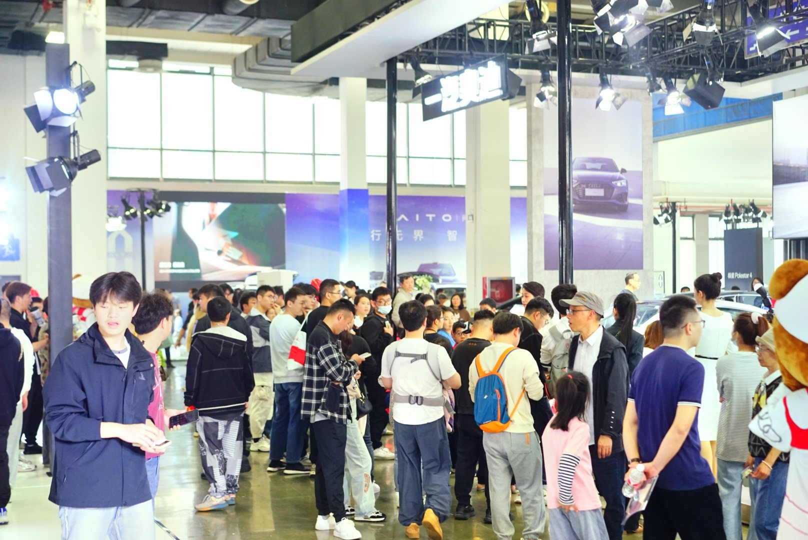 杭州白马湖车展最后一天豪礼疯狂送不停