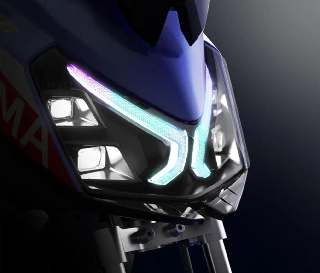 爱玛推出极客x303炫酷车身智能化高主打动力及续航