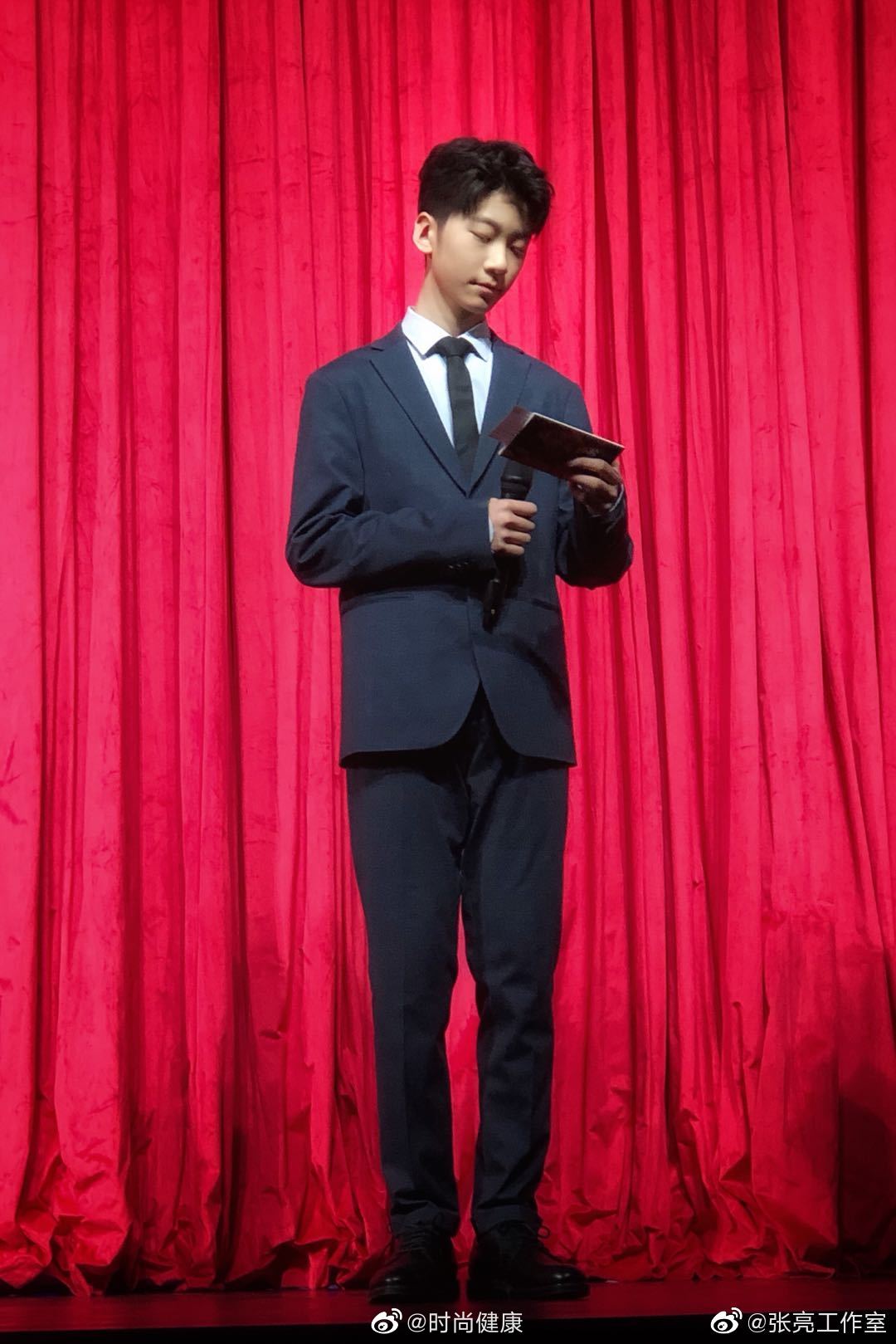 近日, 工作室晒出几张天天 的近照从《爸爸去哪儿》到现在_高清图集