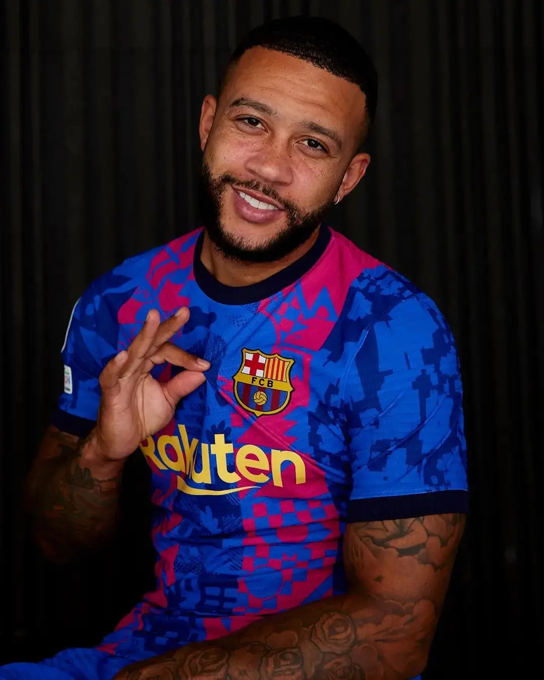 德佩自由加盟巴萨现在看来是一桩多赢转会德佩曾经高开低走