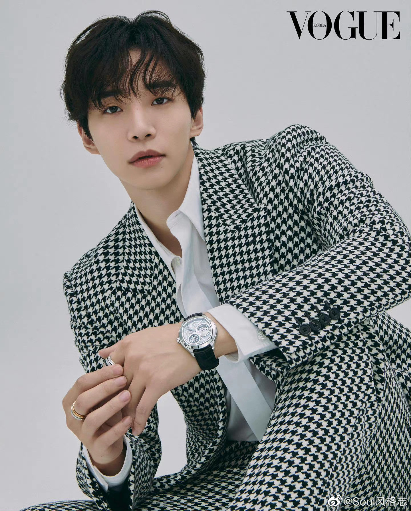 李俊昊 x vouge korea 9月内刊页……__财经头条