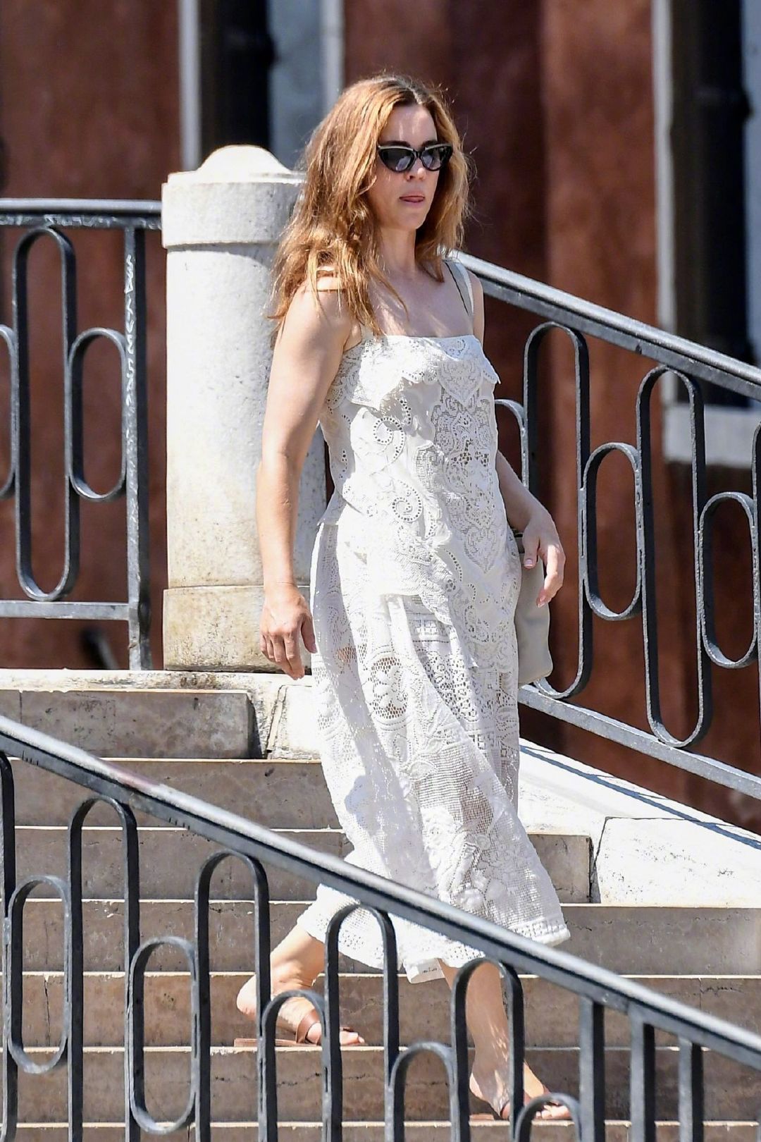 当地时间7月28日 梅利莎 乔治melissa George 身穿白色蕾丝连体裤