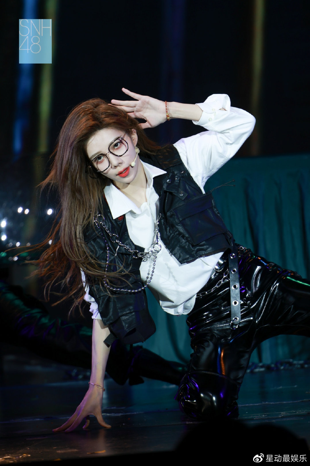 snh48沈梦瑶生日会造型百变 原创舞台剧诠释"梦中的婚礼"|沈梦瑶|舞台