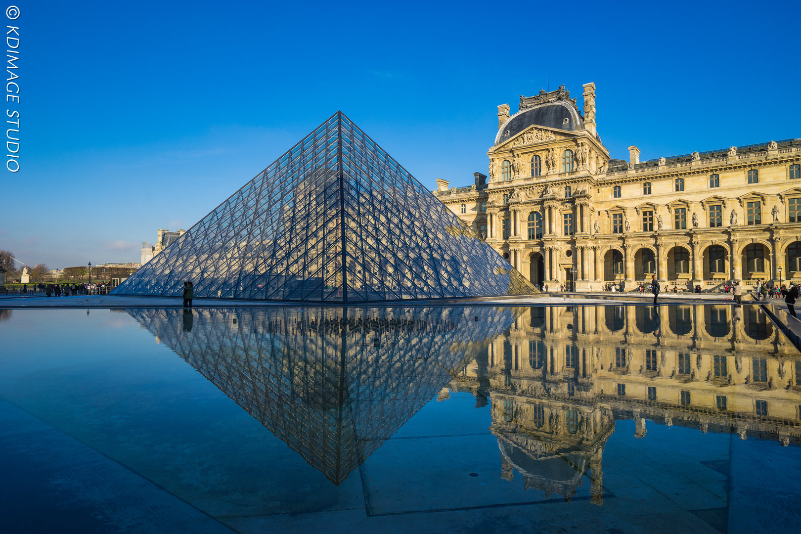 法国巴黎,一座被浪漫与惬意包裹的城市