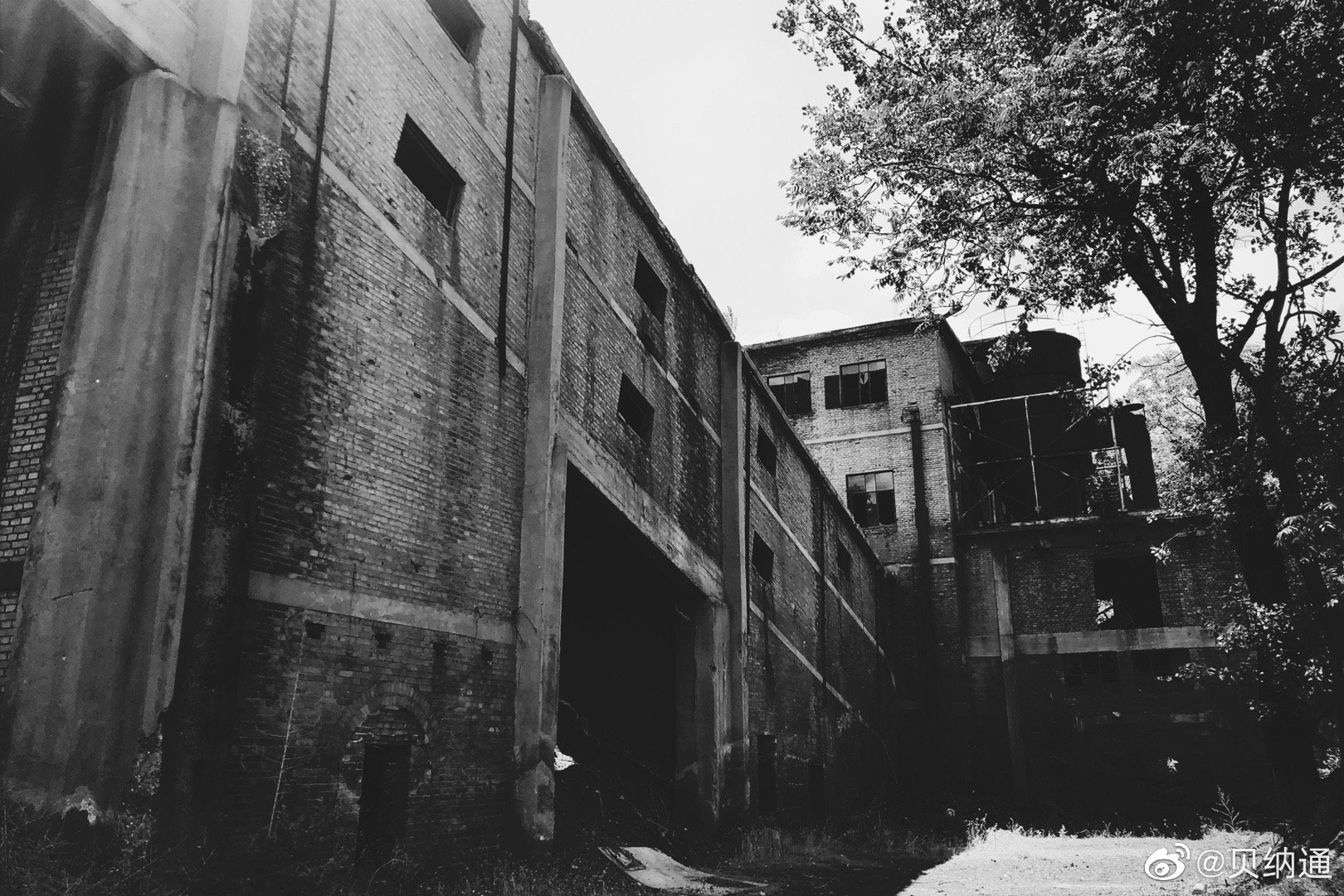 京西被遗忘的煤矿,有这一丝幽静和神秘!photo by iphone__财经头条