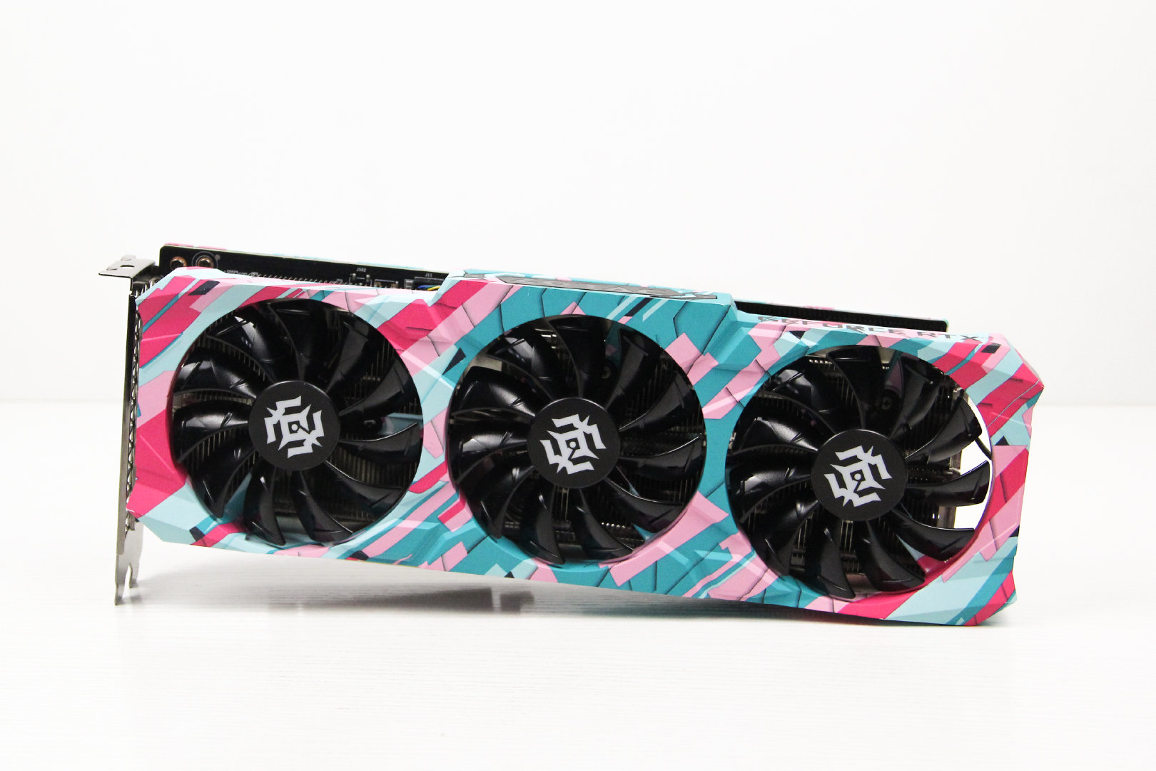 索泰geforce rtx 30系显卡《赛博朋克2077》测试