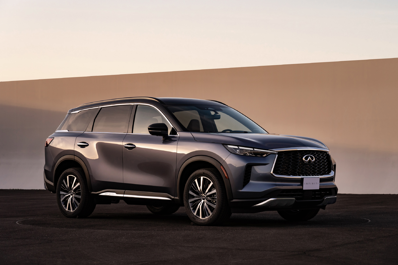 解读全新一代英菲尼迪QX60：独特的美式大7座SUV新浪汽车
