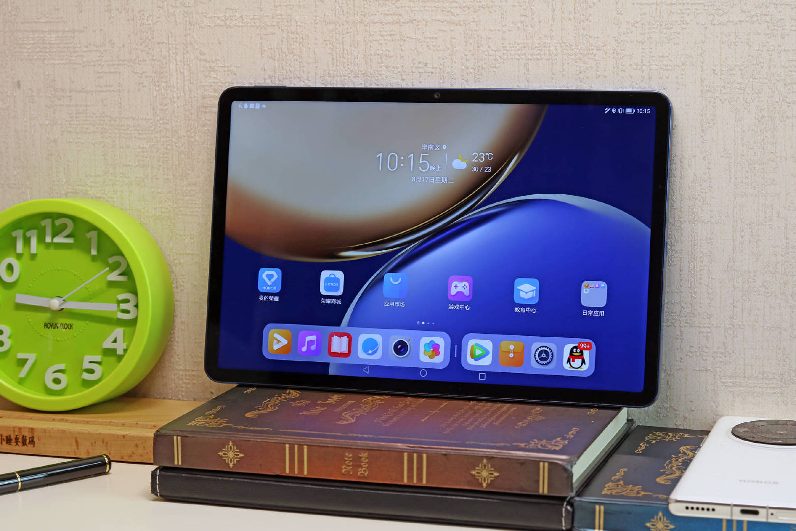 荣耀平板v7pro评测手写笔键盘一体化生态欲与华为苹果分天下
