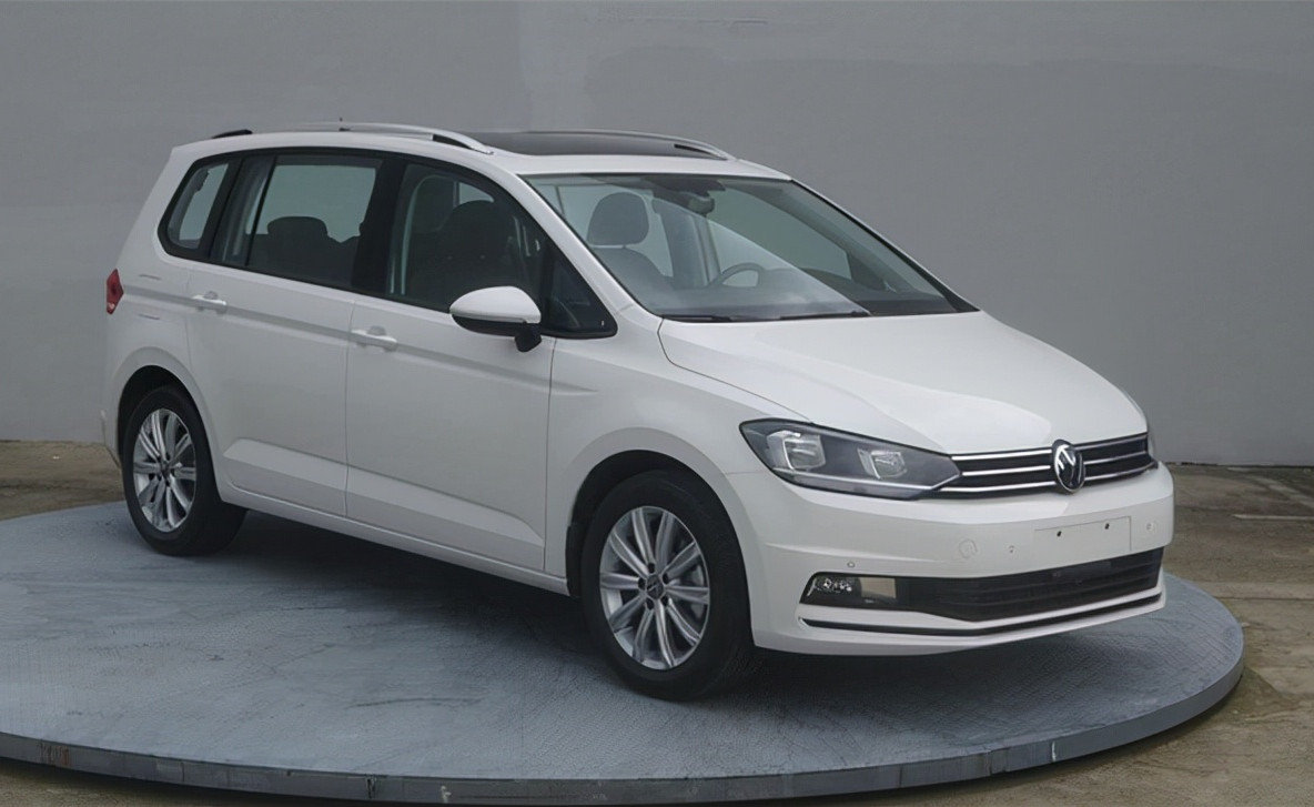 近日,我们在工信部350批新车申报目录中看到了新款上汽大众途安l的