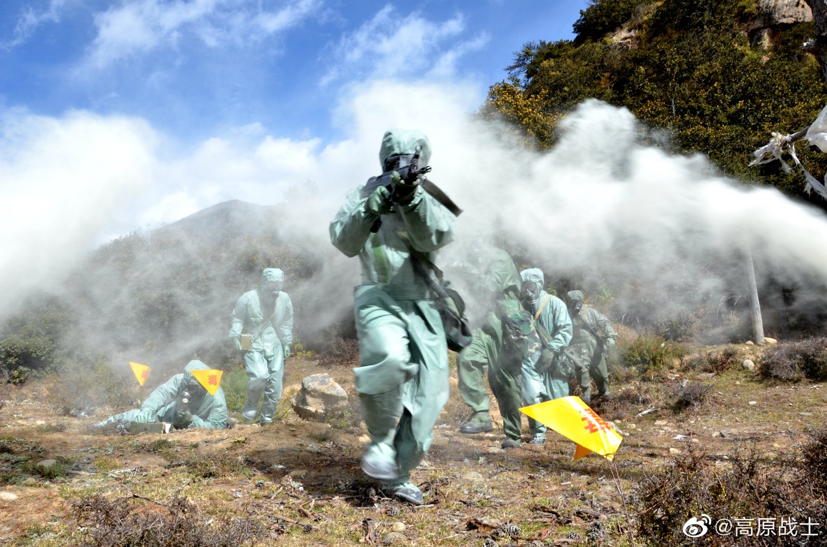 降魔神兵!高原防化兵燃爆训练场