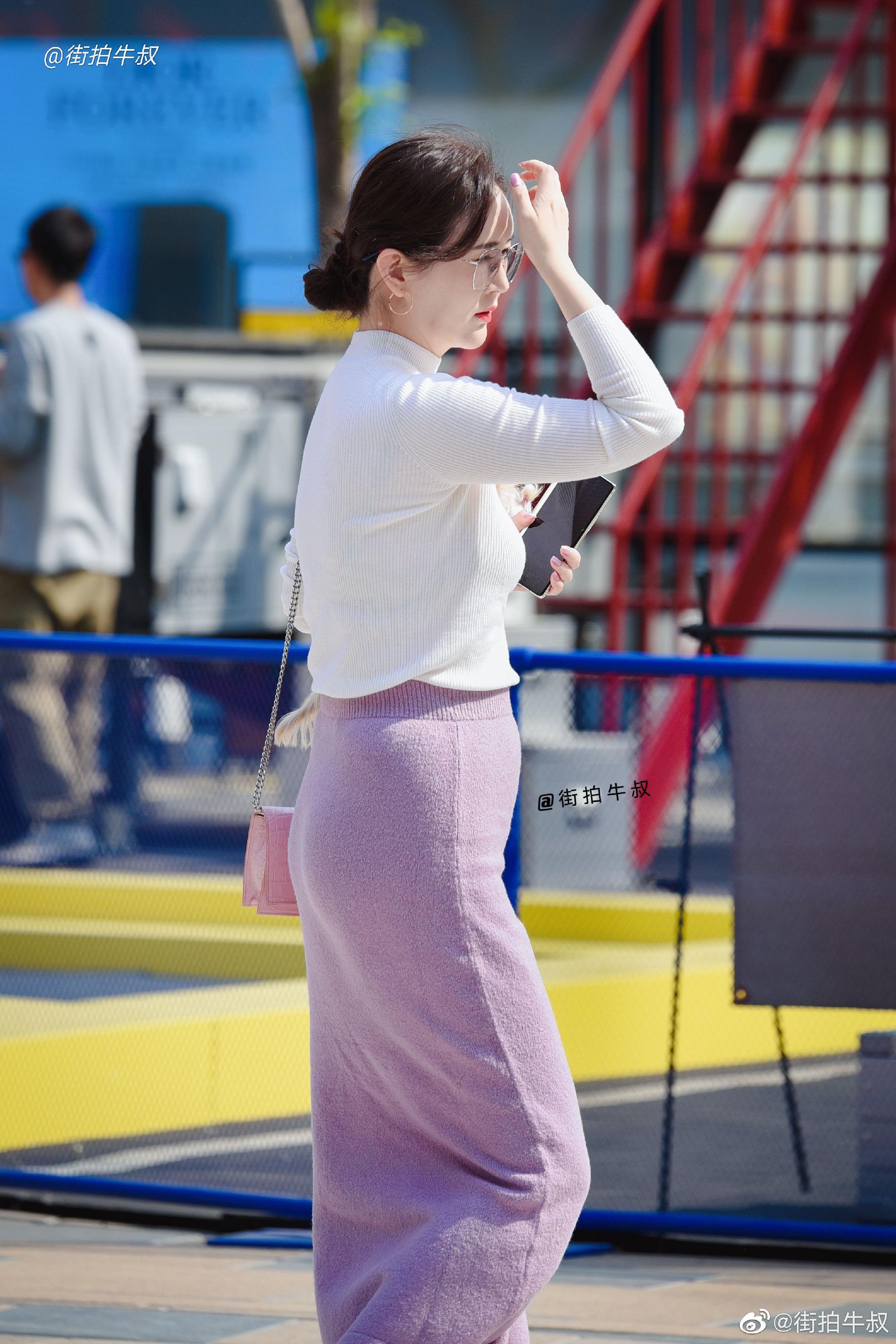 气质美女出街穿搭端庄漂亮