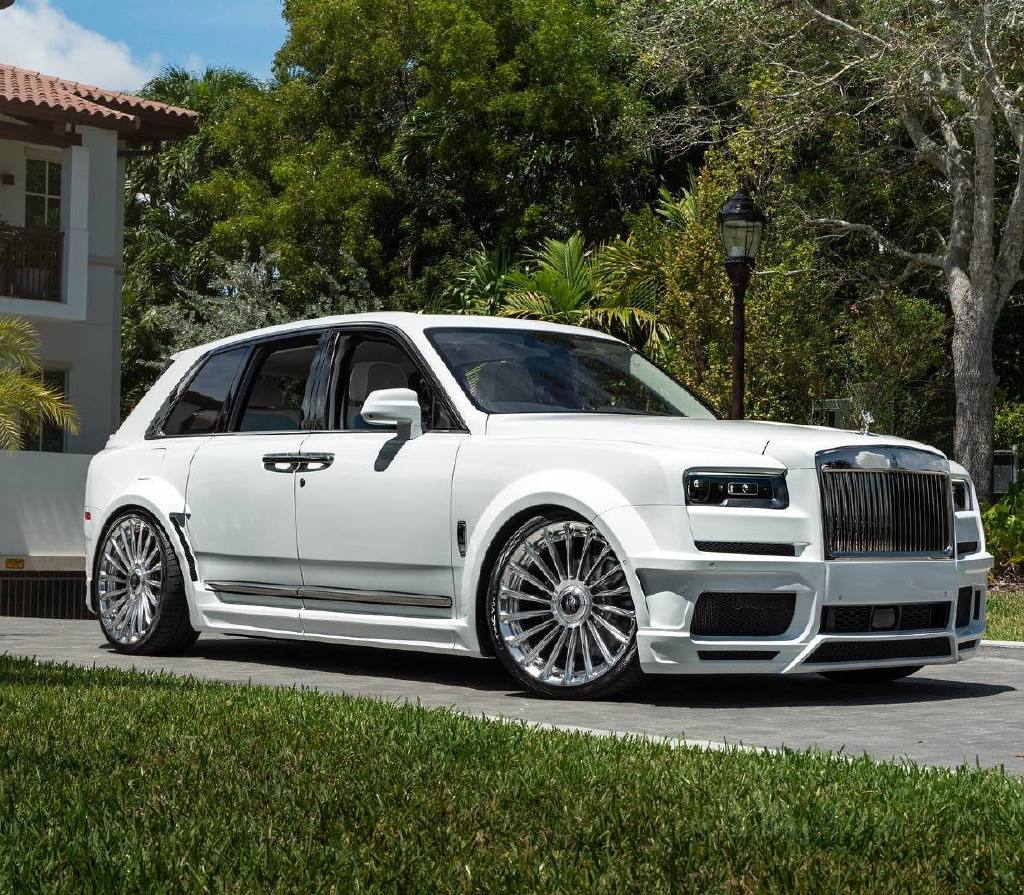 网友说想把自己的库里南改宽体，怎么改？这个案例你们喜欢吗？休闲区蓝鸢梦想 - Www.slyday.coM