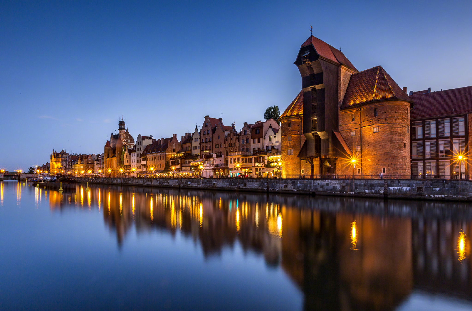 波兰格但斯克是波集最大的古建筑群城市之一