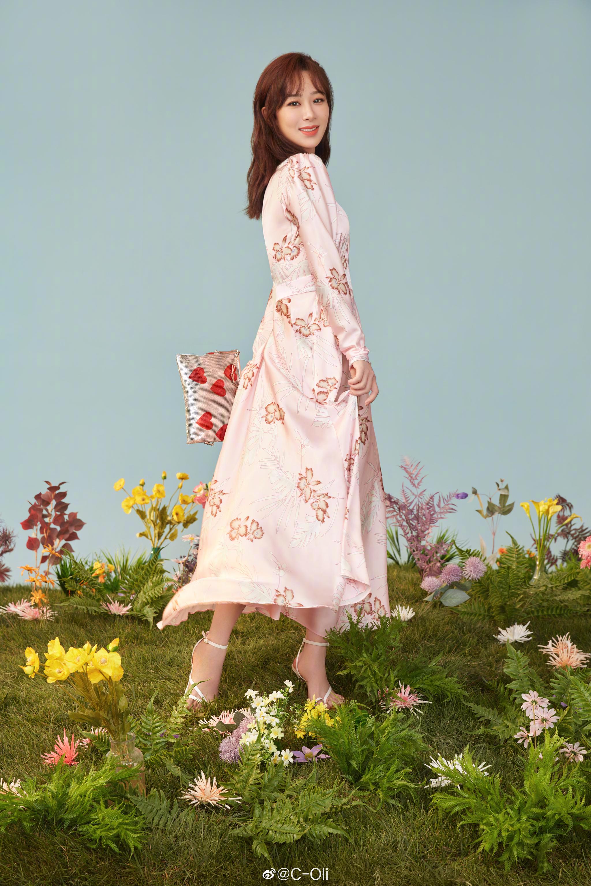 杨紫xfarfetch2020杨紫受邀为电商平台拍摄一组线上大片