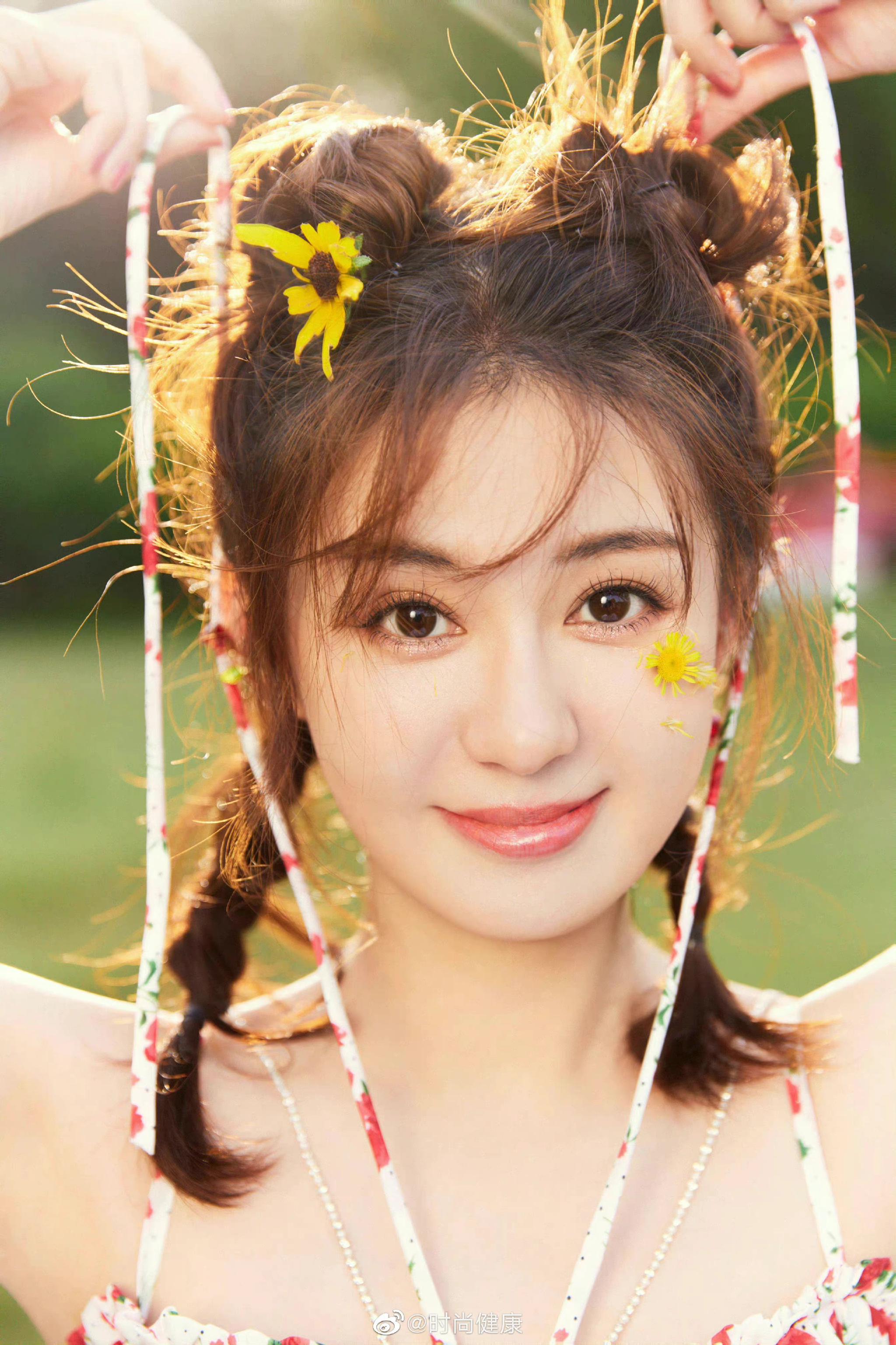 生日写真照曝光活泼灵动笑容甜美梦回刚出道时期的惠子