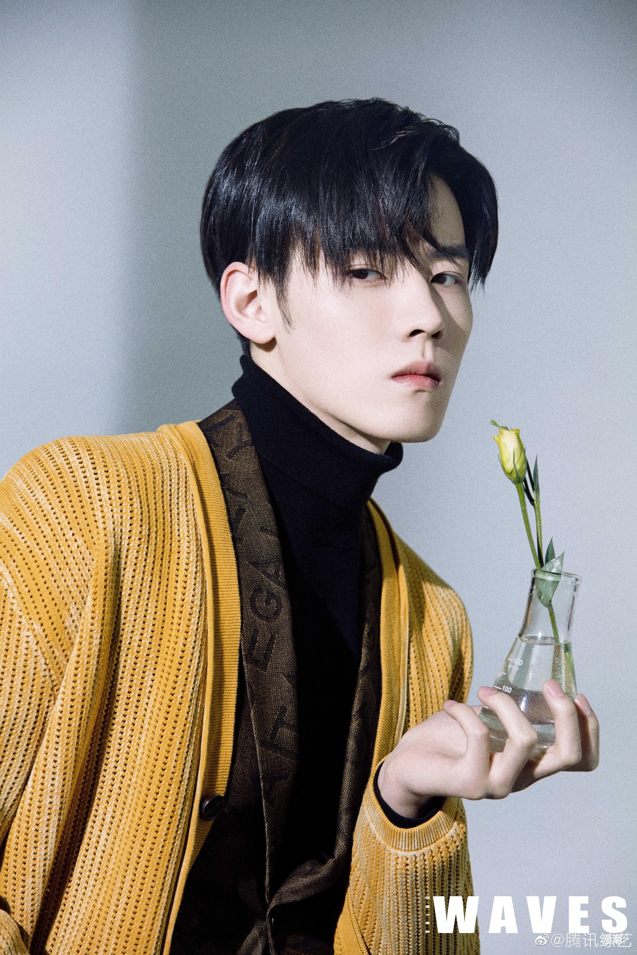 白色情人节限定男友复古风r1se任豪请查收